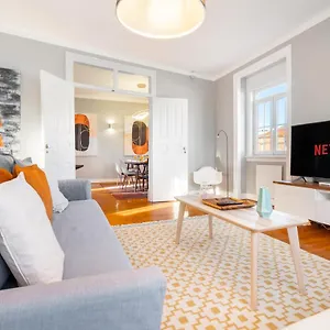 Whome Aq2 Prime Location Luxury For Family & Friends , Lisbon Portugal