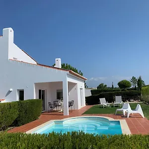 https://casa-colina-walking-distance-to-arrifana-beach.hotelaalgarve.com